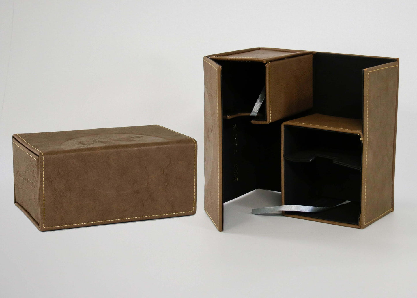 Pro Tech: Double Magnetic Flip Deck Box RRP$29.99 -